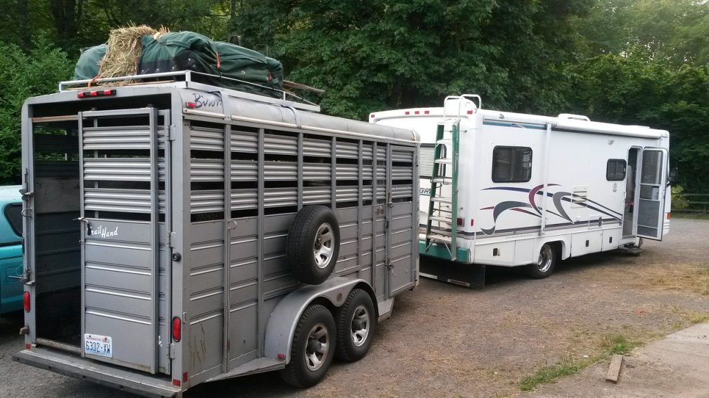 3 solutions pour transporter votre moto en toute sécurité