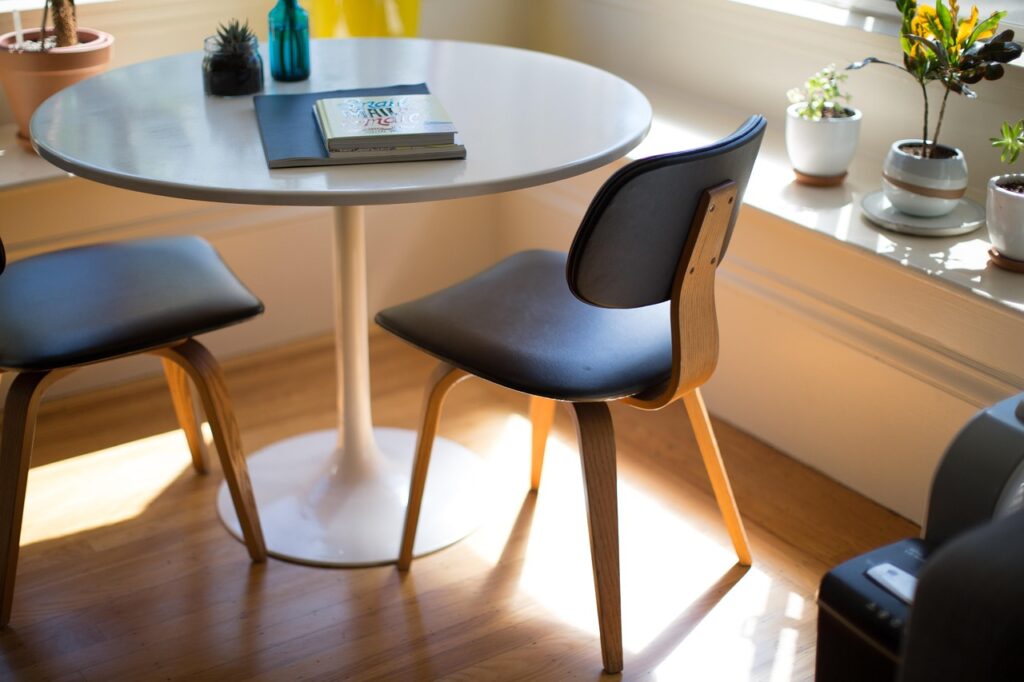 découvrez notre collection de meubles personnalisés qui allient design unique et confort. créez l'espace de vos rêves avec des pièces sur mesure adaptées à vos besoins et à votre style.