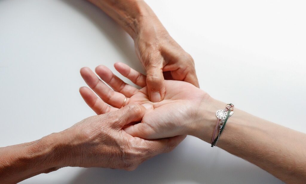 découvrez les traitements innovants et éprouvés pour les maladies chroniques. apprenez comment gérer vos symptômes et améliorer votre qualité de vie grâce à des approches médicales personnalisées et des conseils d'experts.