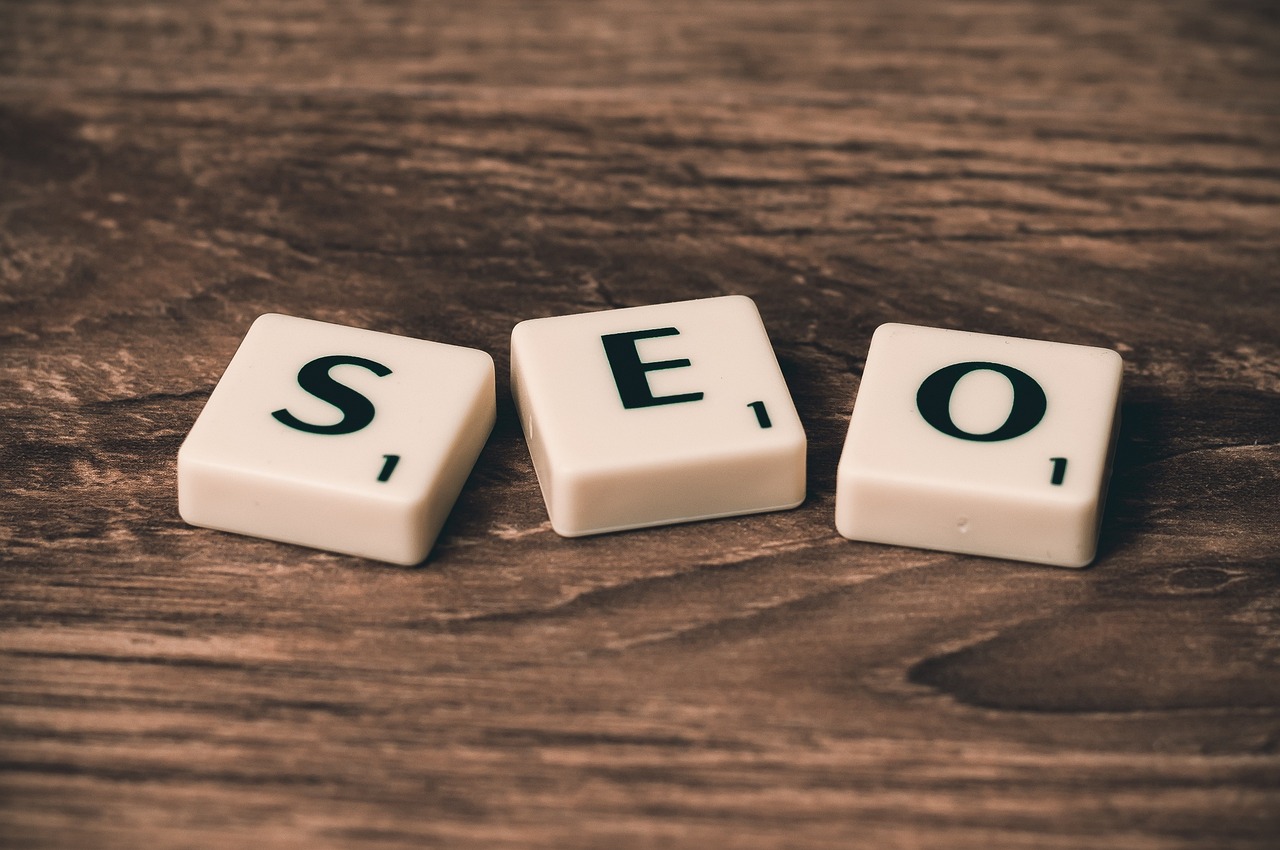 découvrez la différence entre le seo et le sea, deux stratégies essentielles du marketing digital, pour améliorer la visibilité de votre site web et attirer plus de trafic qualifié.